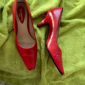 SOFT RED LEATHER PUMP